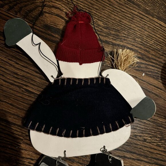 Snowman Door Hanger Handcrafted Wood Rustic Folk Decor Christmas - Picture 3 of 5